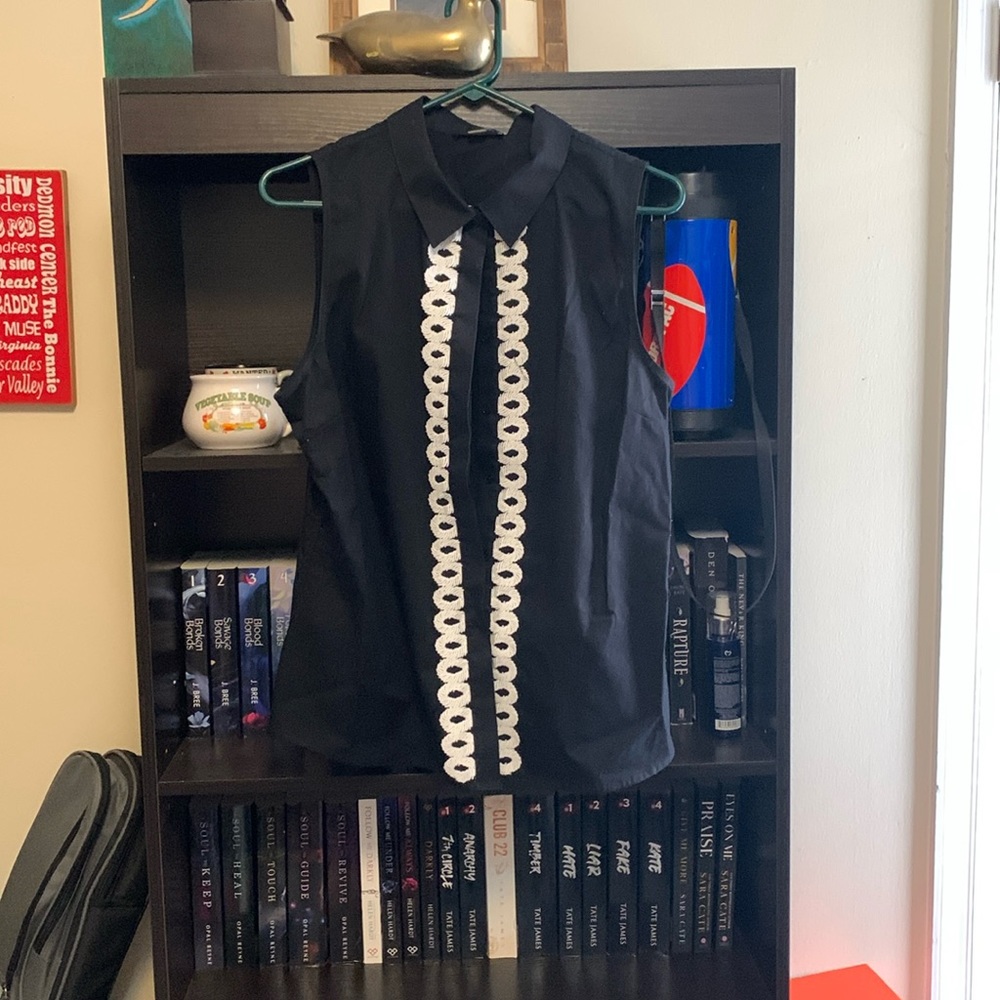 Sleeveless Blouse